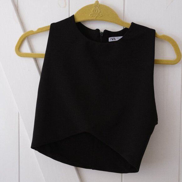 Zara ribbed sleeveless crop top with V hem - Medium - Picture 2 of 4